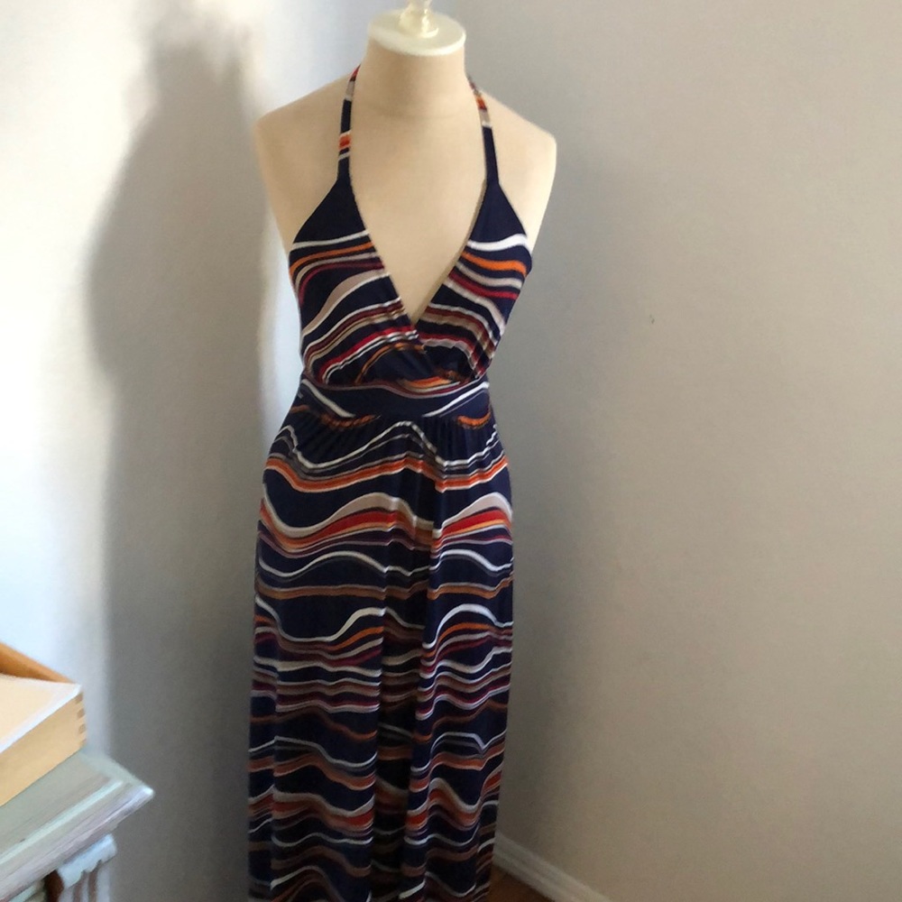 Veronica M Maxi